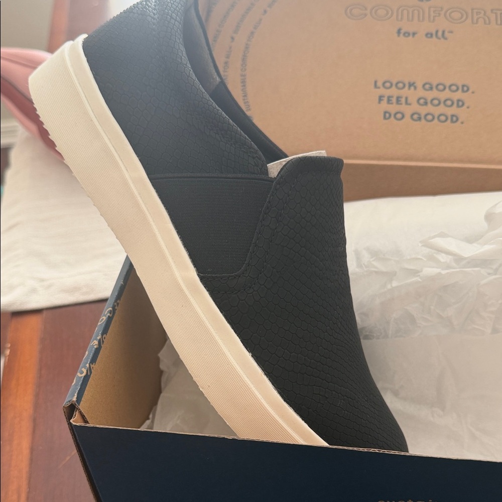 Dr. Scholl's Black Textured Slip-On Shoes